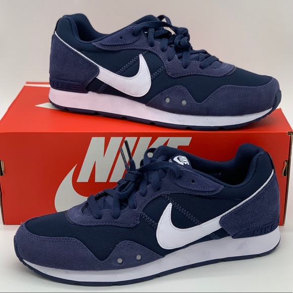 Nike Venture Runner - Picture 8 of 10